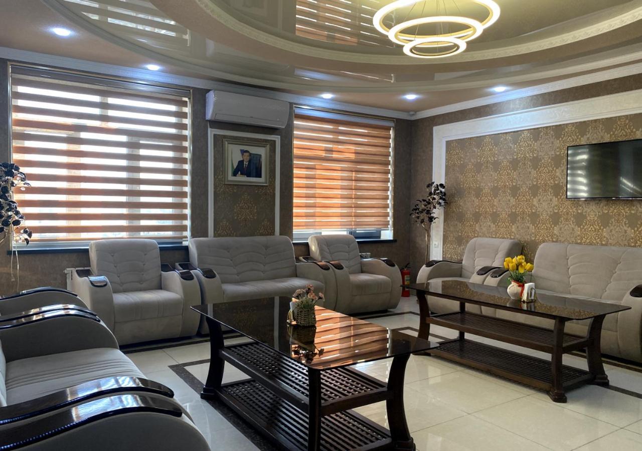 Diyor Hotel Marghilon Exterior photo