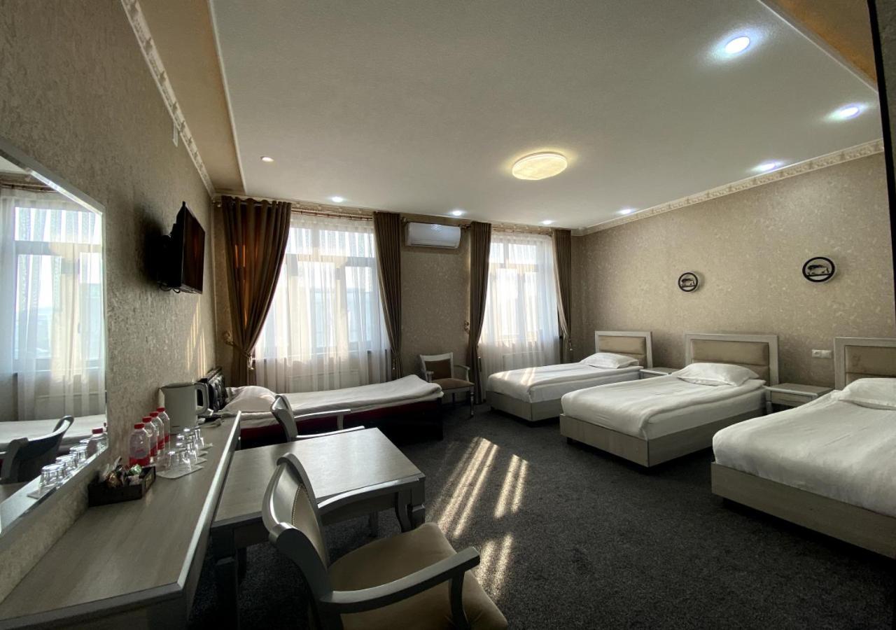 Diyor Hotel Marghilon Exterior photo