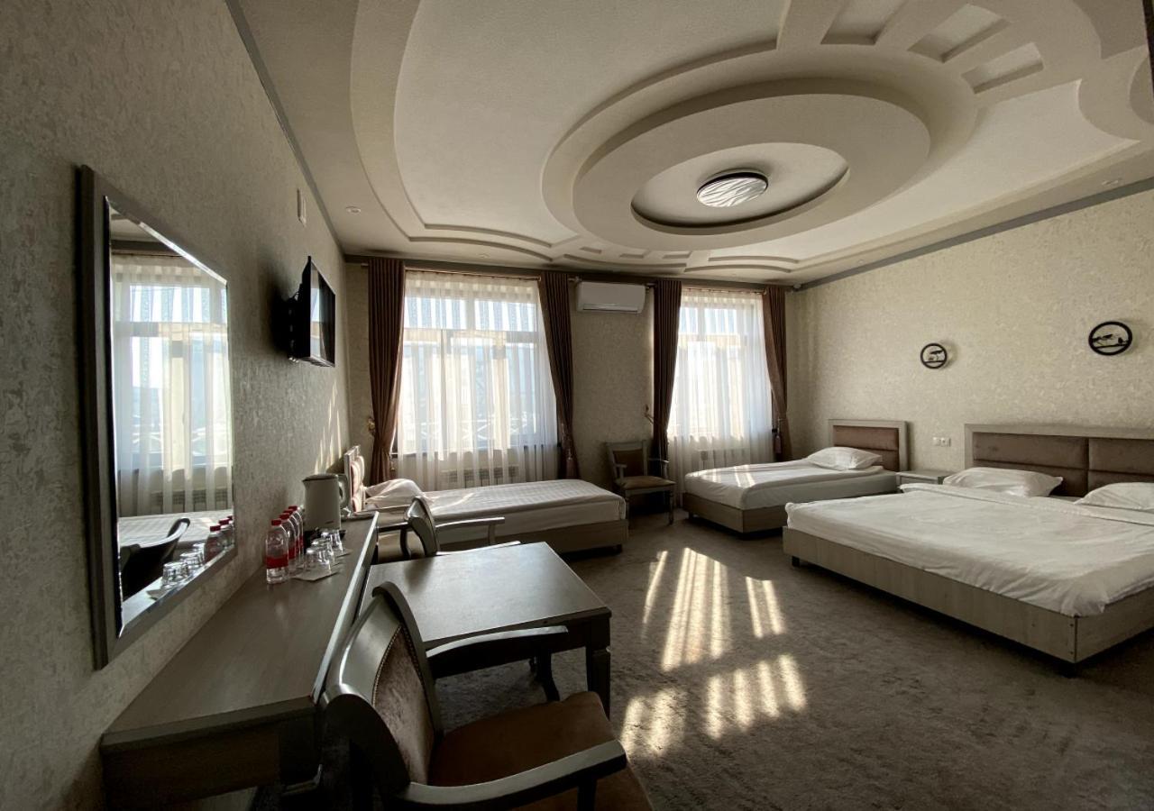 Diyor Hotel Marghilon Exterior photo